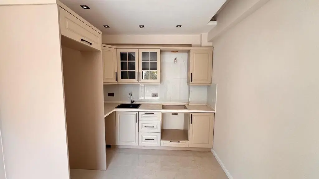 Fitted kitchen